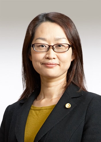 Partner Satomi Adachi