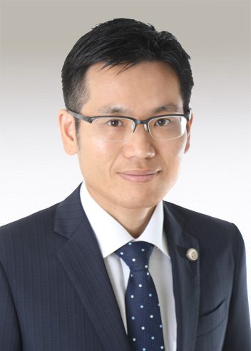 Associate Shimpei Wazawa