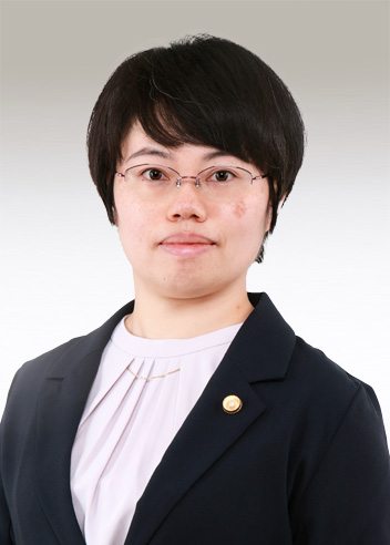 Associate Ayako Kirigaya