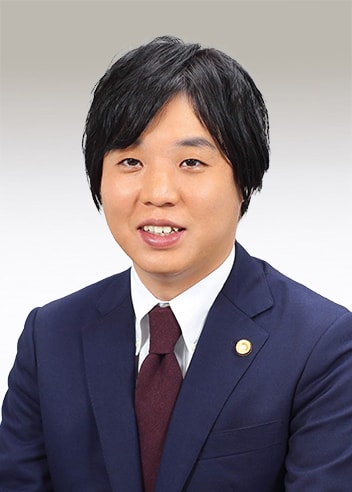Associate Junsuke Nozaki