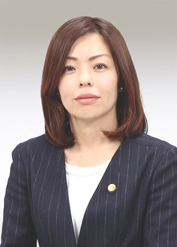 Associate Naya Mizuno