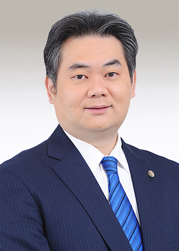 Associate Ryotaro Kuwajima