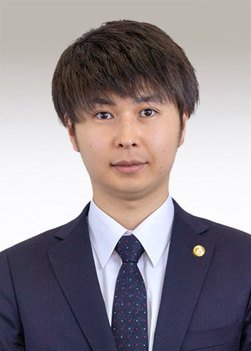 Associate Takahiro Yamaguchi