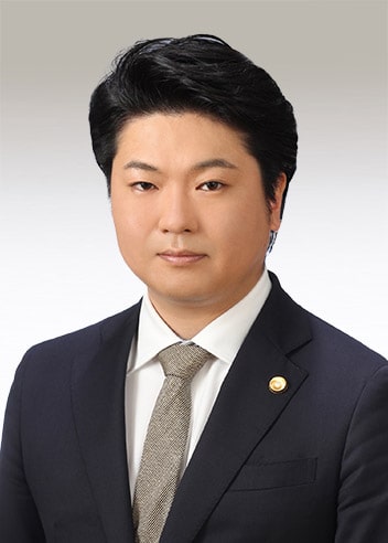 Associate Ryo Tanaka