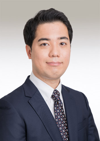 Associate Hiroyuki Suzuki